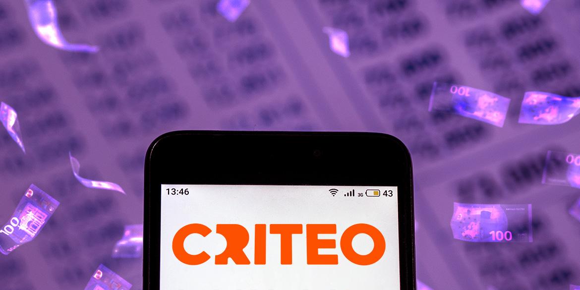 CRITEO Logo shown on the screen of a phone, numbers and falling 100€ bills in the background